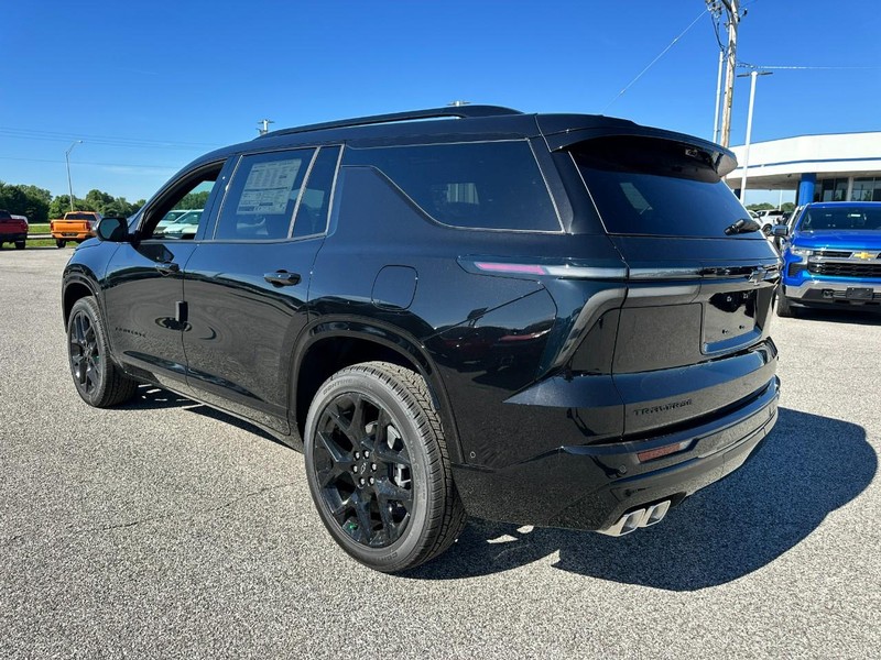 Chevrolet Traverse Vehicle Full-screen Gallery Image 3