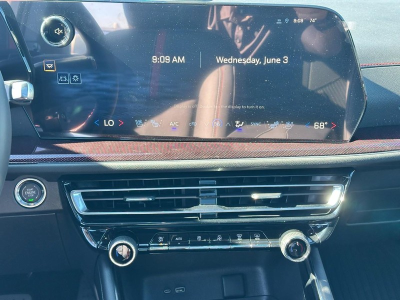 Chevrolet Traverse Vehicle Full-screen Gallery Image 10