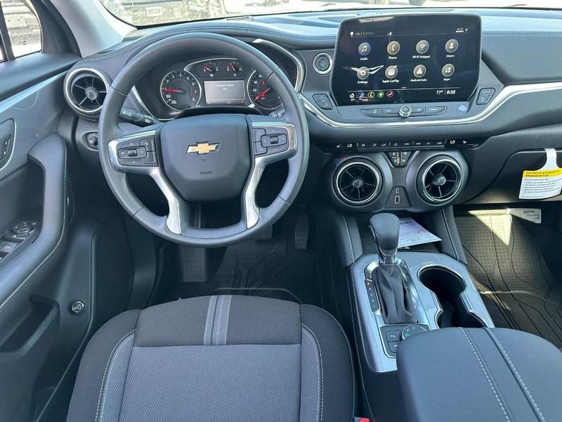 Chevrolet Blazer Vehicle Full-screen Gallery Image 5