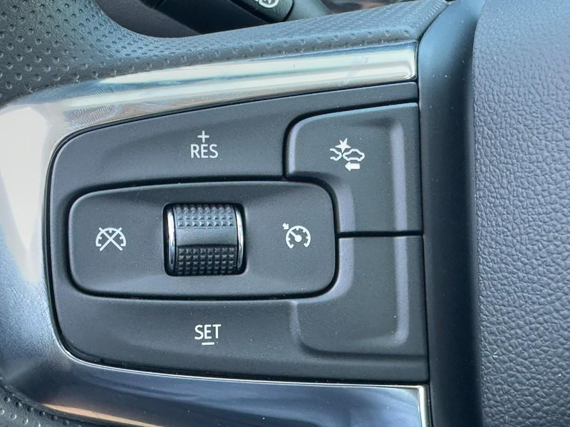 Chevrolet Blazer Vehicle Full-screen Gallery Image 11