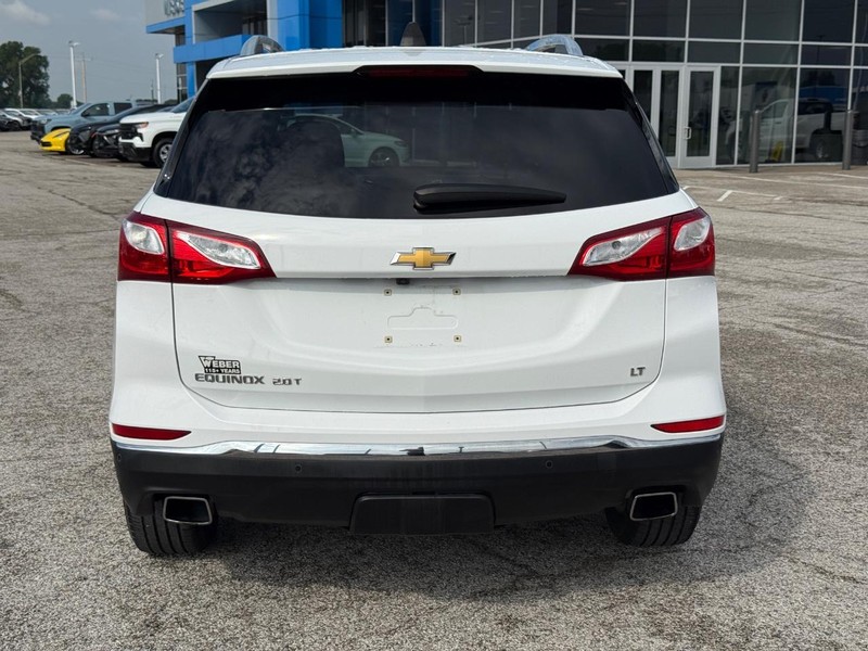 Chevrolet Equinox Vehicle Full-screen Gallery Image 4