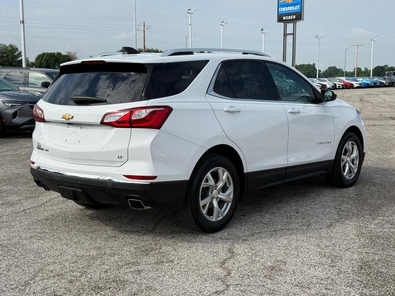 Chevrolet Equinox Vehicle Full-screen Gallery Image 5