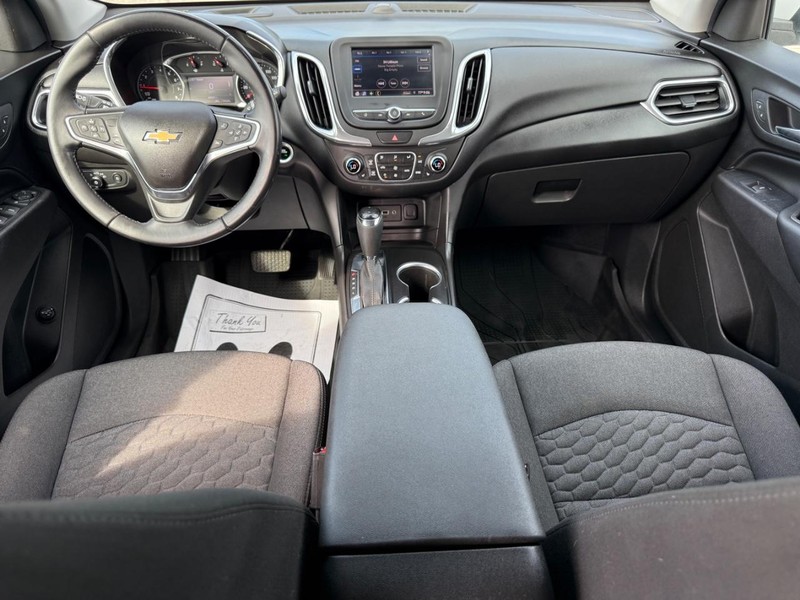 Chevrolet Equinox Vehicle Full-screen Gallery Image 11