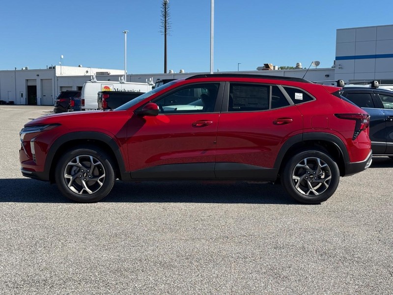 Chevrolet Trax Vehicle Full-screen Gallery Image 2