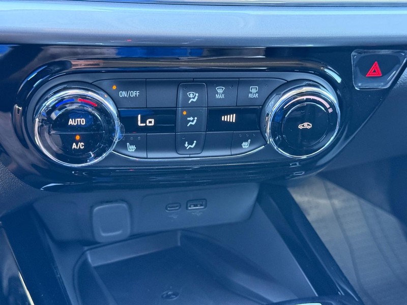Chevrolet Trax Vehicle Full-screen Gallery Image 14
