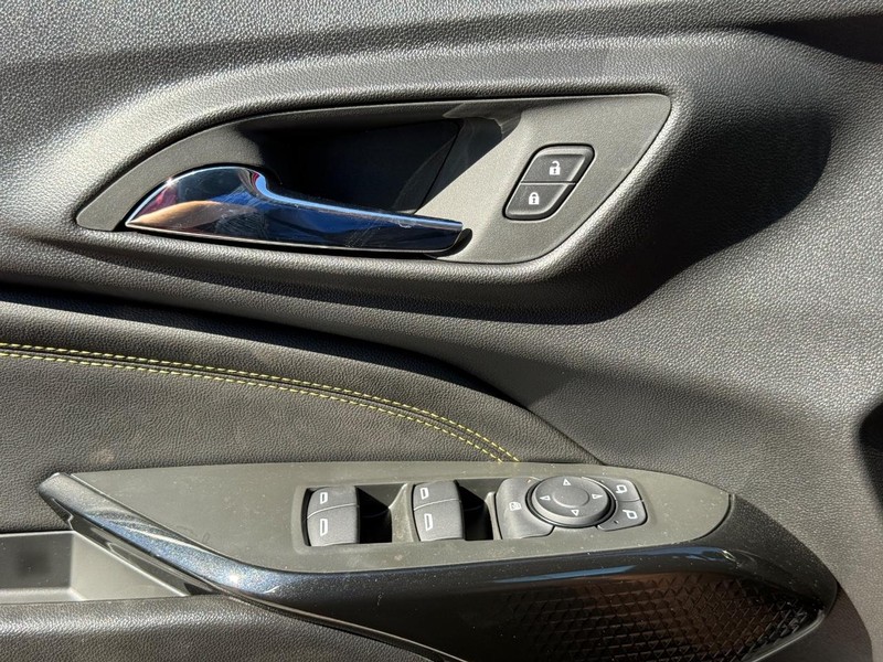 Chevrolet Trax Vehicle Full-screen Gallery Image 17