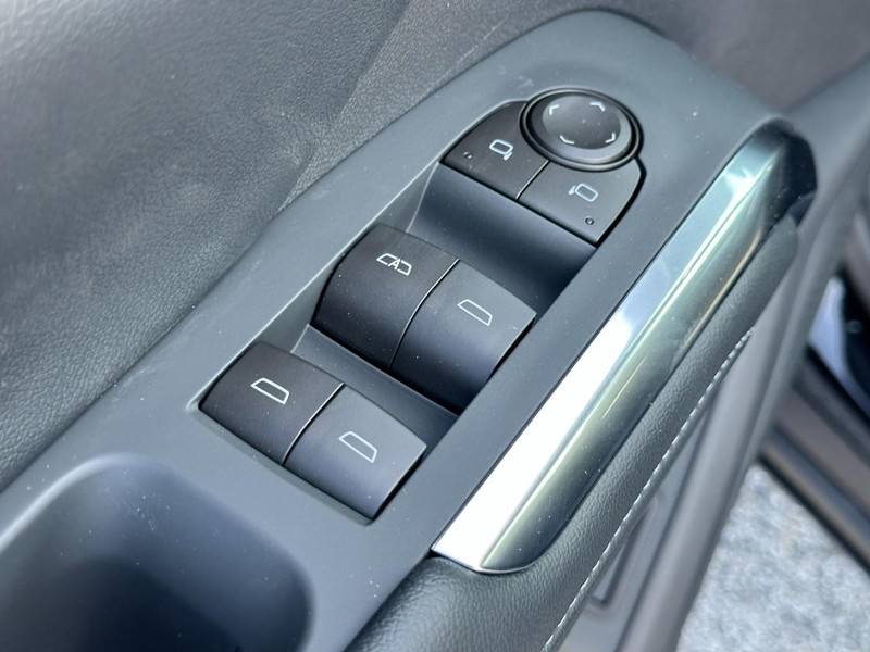 Chevrolet Traverse Vehicle Full-screen Gallery Image 11