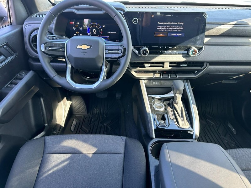 Chevrolet Colorado Vehicle Full-screen Gallery Image 5