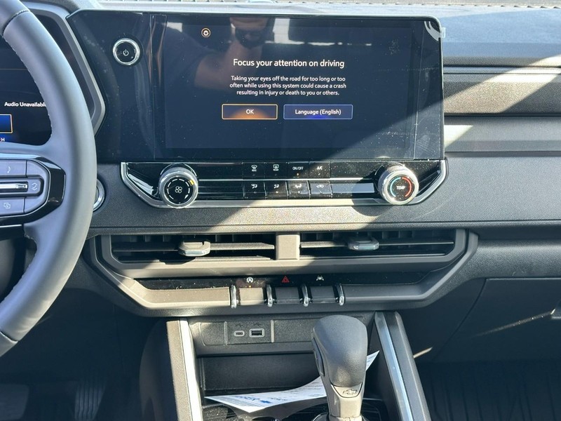 Chevrolet Colorado Vehicle Full-screen Gallery Image 7