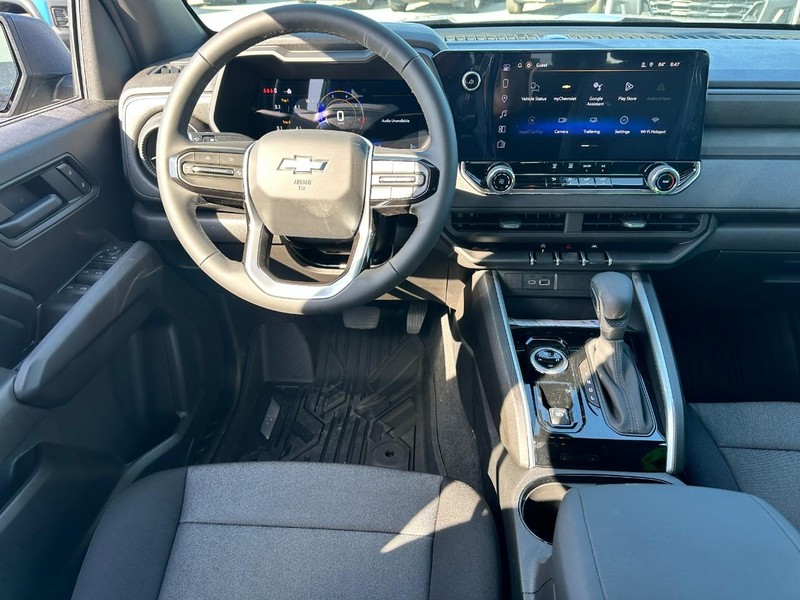 Chevrolet Colorado Vehicle Full-screen Gallery Image 5