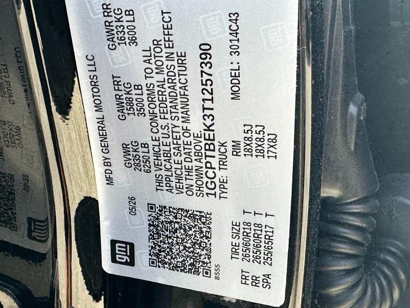 Chevrolet Colorado Vehicle Full-screen Gallery Image 14