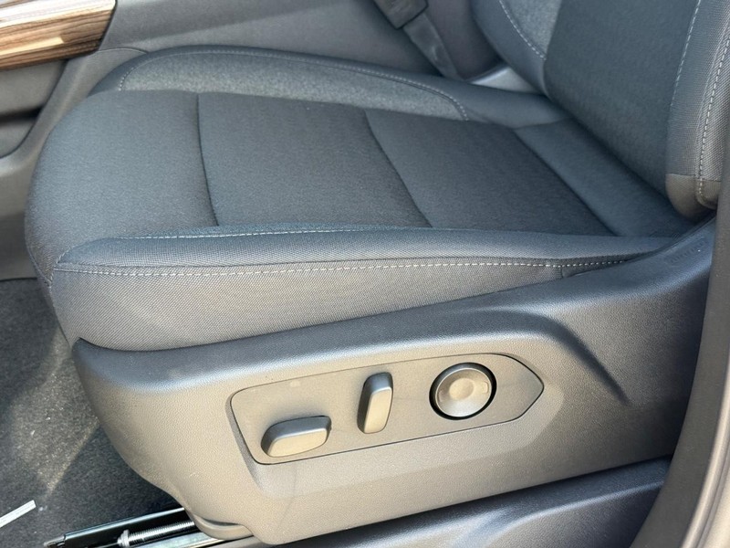 Chevrolet Silverado 1500 Vehicle Full-screen Gallery Image 18