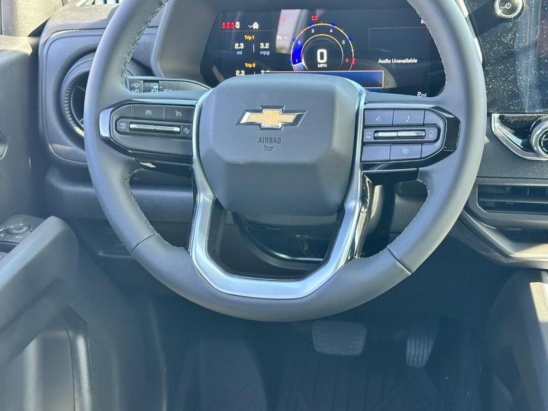 Chevrolet Colorado Vehicle Full-screen Gallery Image 6