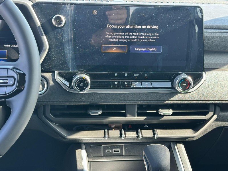 Chevrolet Colorado Vehicle Full-screen Gallery Image 7