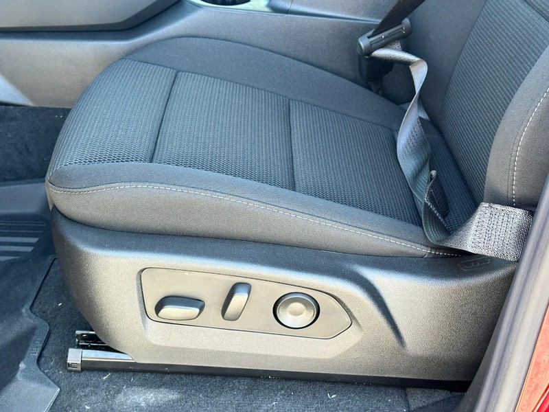 Chevrolet Colorado Vehicle Full-screen Gallery Image 10