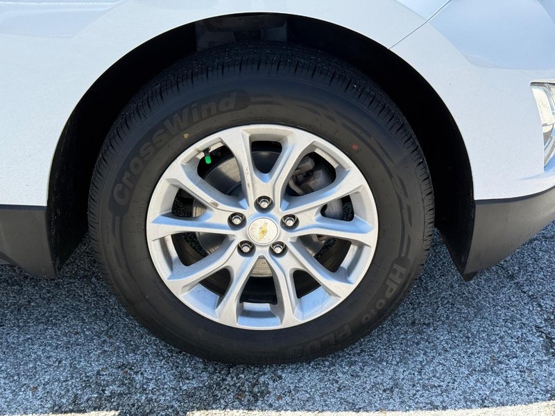 Chevrolet Equinox Vehicle Full-screen Gallery Image 07
