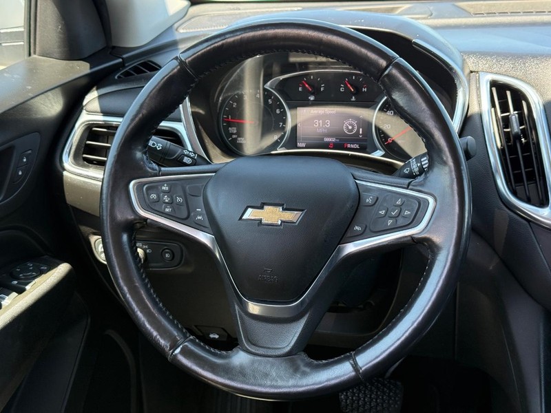 Chevrolet Equinox Vehicle Full-screen Gallery Image 12