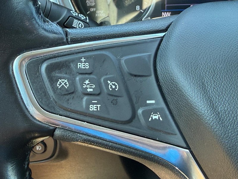 Chevrolet Equinox Vehicle Full-screen Gallery Image 13