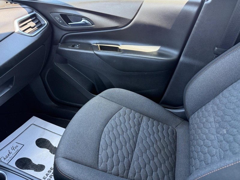 Chevrolet Equinox Vehicle Full-screen Gallery Image 20