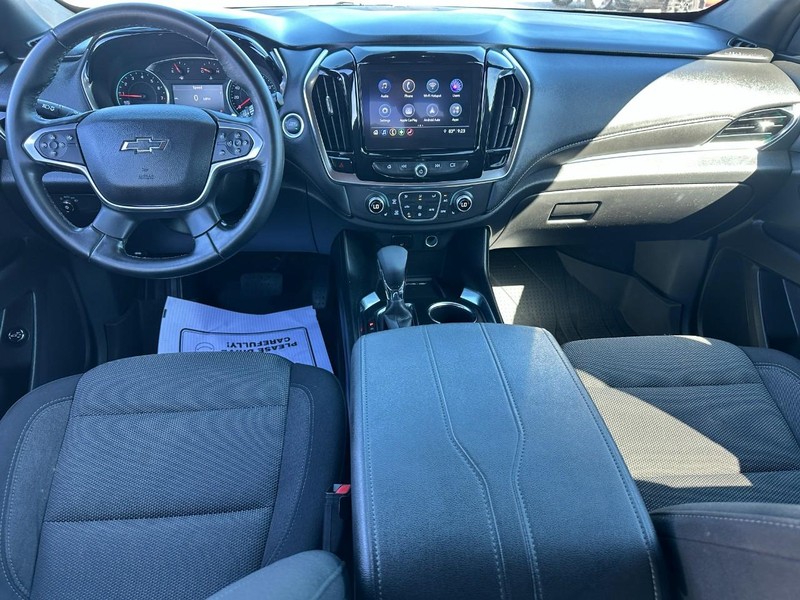 Chevrolet Traverse Vehicle Full-screen Gallery Image 12