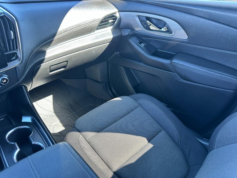 Chevrolet Traverse Vehicle Full-screen Gallery Image 16