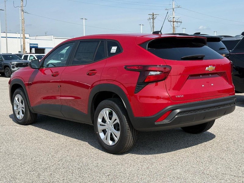 Chevrolet Trax Vehicle Full-screen Gallery Image 3