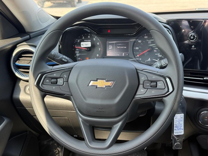 Chevrolet Trax Vehicle Full-screen Gallery Image 7