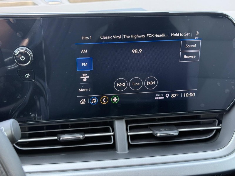 Chevrolet Trax Vehicle Full-screen Gallery Image 10