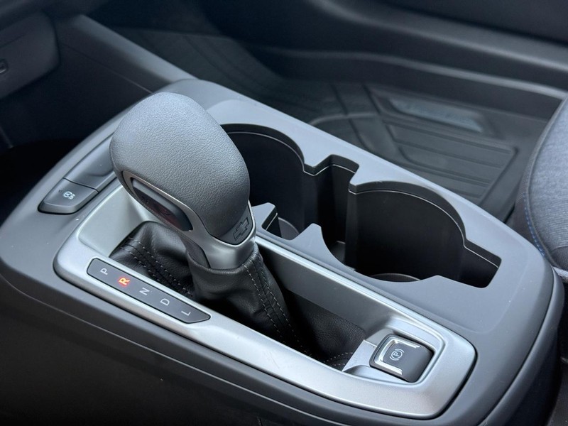Chevrolet Trax Vehicle Full-screen Gallery Image 13