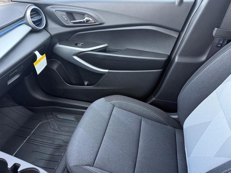 Chevrolet Trax Vehicle Full-screen Gallery Image 14
