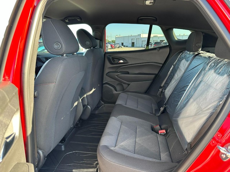 Chevrolet Trax Vehicle Full-screen Gallery Image 4