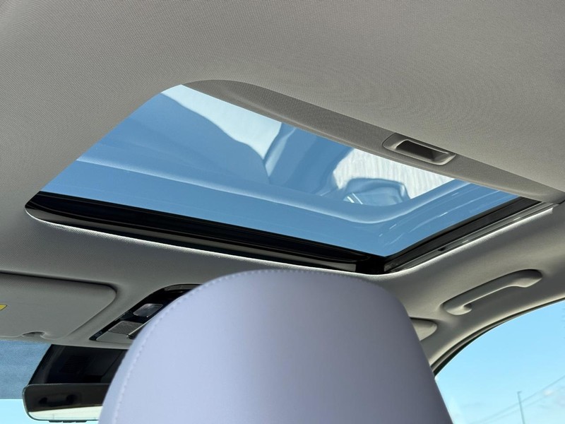 Hyundai Palisade Vehicle Full-screen Gallery Image 12