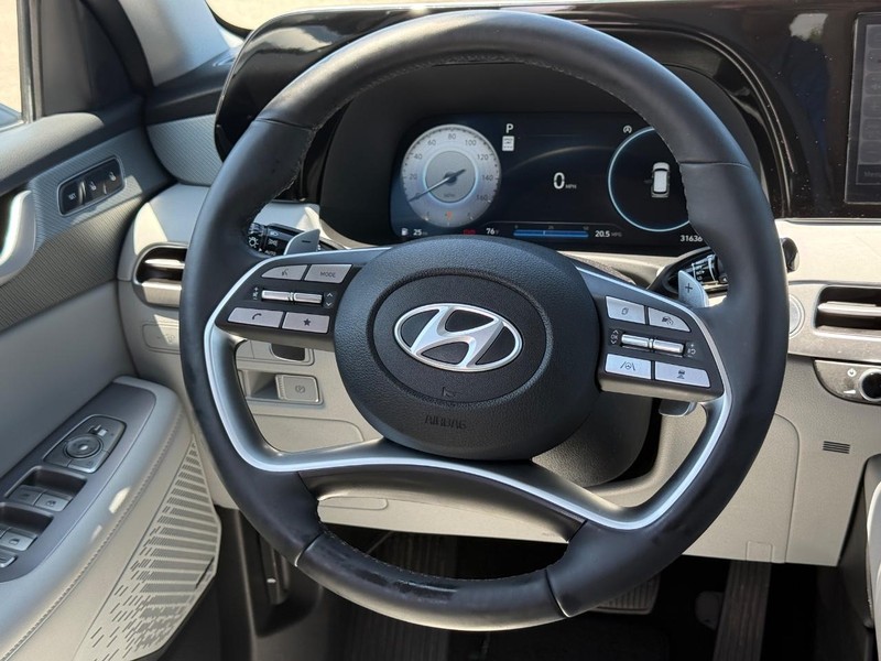 Hyundai Palisade Vehicle Full-screen Gallery Image 15