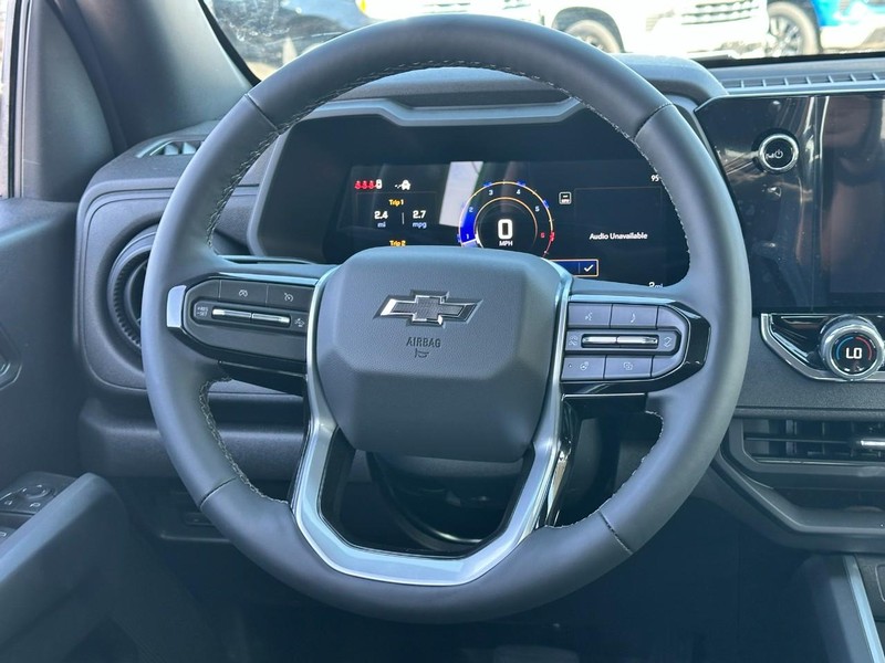 Chevrolet Colorado Vehicle Full-screen Gallery Image 6