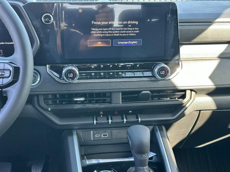 Chevrolet Colorado Vehicle Full-screen Gallery Image 7