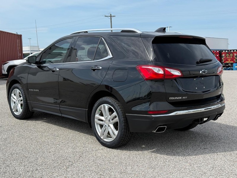 Chevrolet Equinox Vehicle Full-screen Gallery Image 03