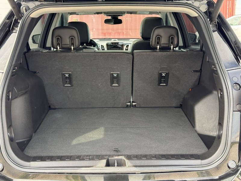 Chevrolet Equinox Vehicle Full-screen Gallery Image 06