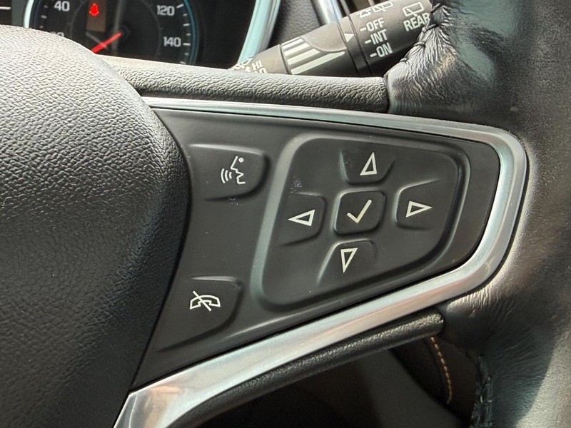 Chevrolet Equinox Vehicle Full-screen Gallery Image 16