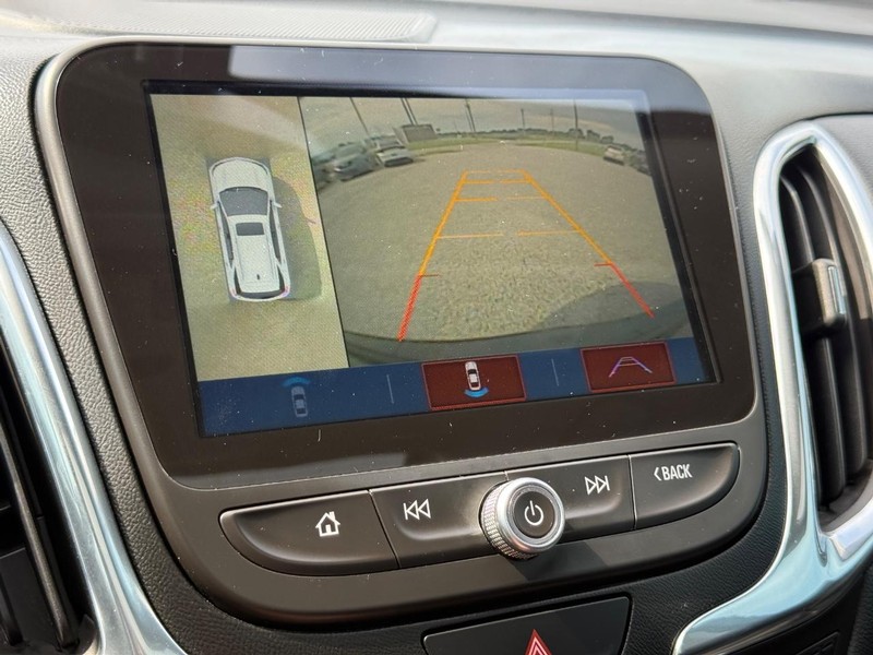 Chevrolet Equinox Vehicle Full-screen Gallery Image 19