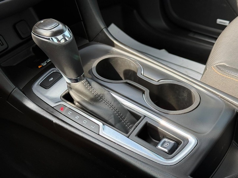 Chevrolet Equinox Vehicle Full-screen Gallery Image 21
