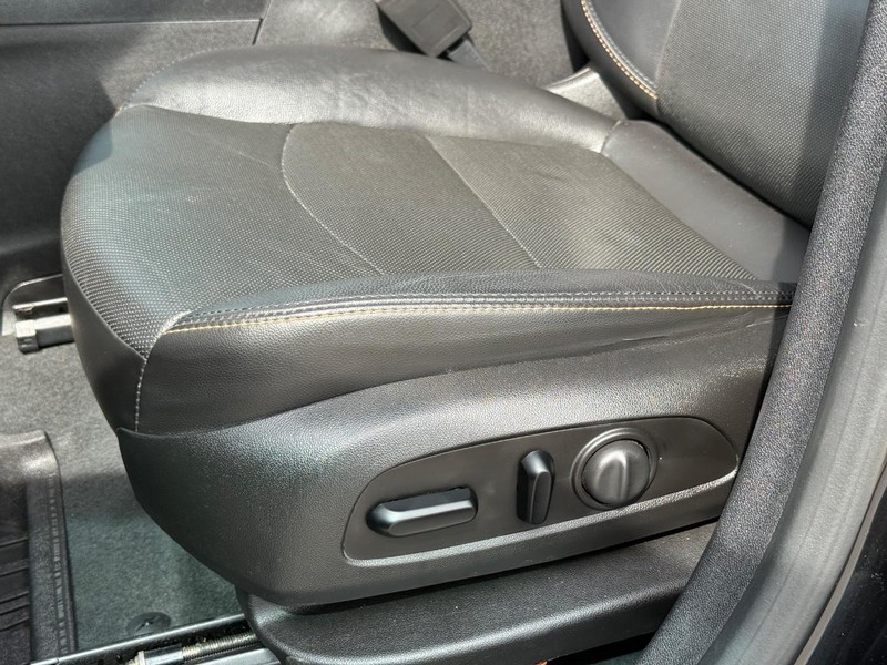 Chevrolet Equinox Vehicle Full-screen Gallery Image 27