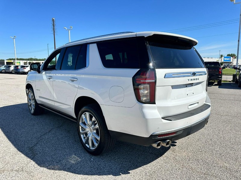 Chevrolet Tahoe Vehicle Full-screen Gallery Image 3