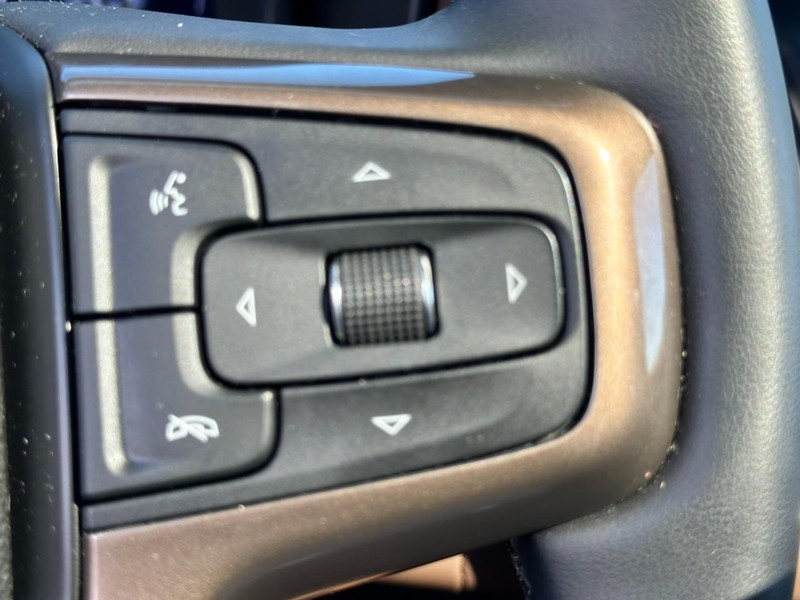 Chevrolet Tahoe Vehicle Full-screen Gallery Image 22