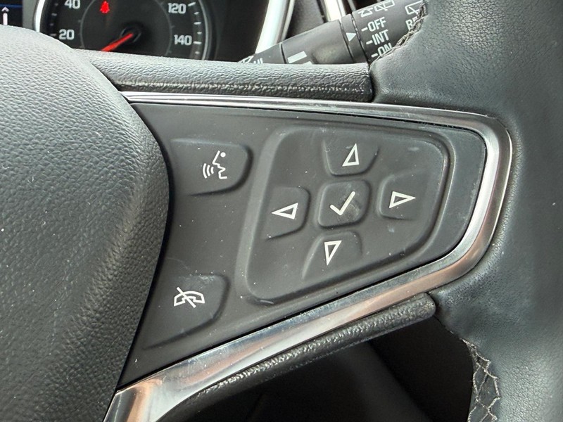Chevrolet Equinox Vehicle Full-screen Gallery Image 14
