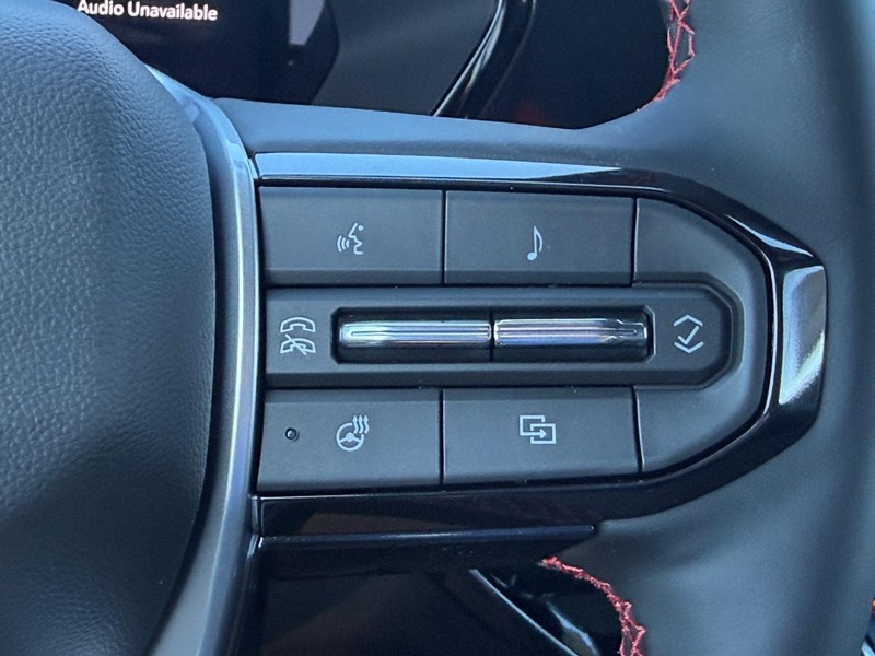 Chevrolet Colorado Vehicle Full-screen Gallery Image 9