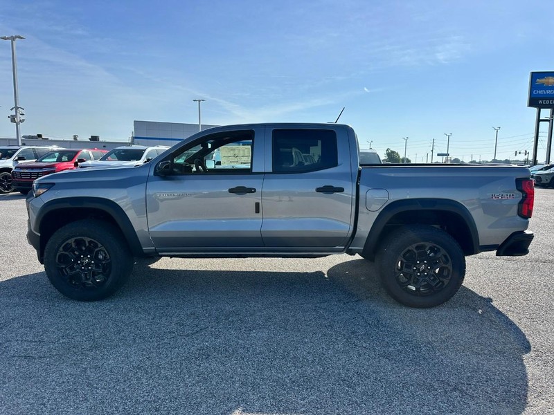 Chevrolet Colorado Vehicle Full-screen Gallery Image 2