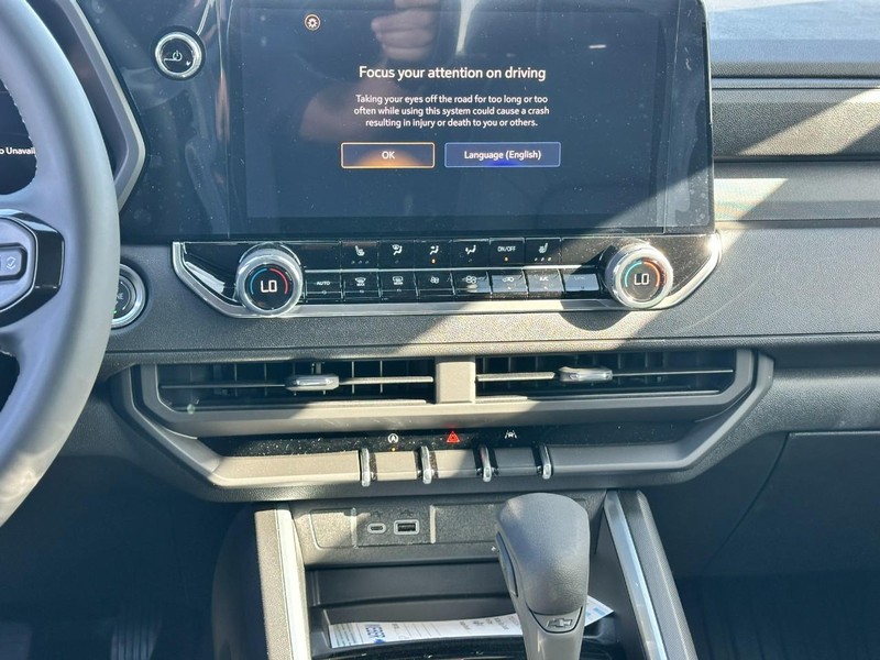 Chevrolet Colorado Vehicle Full-screen Gallery Image 7