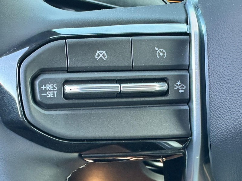 Chevrolet Colorado Vehicle Full-screen Gallery Image 11