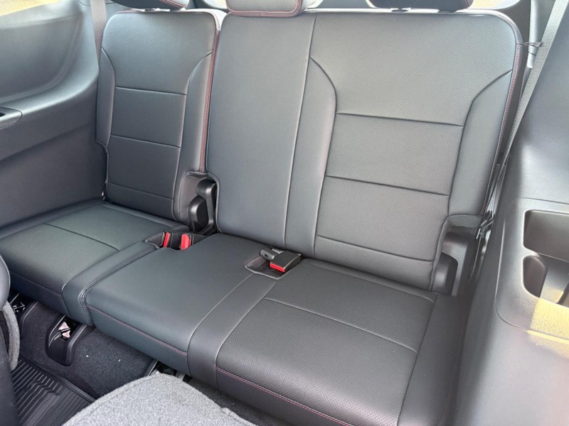 Chevrolet Traverse Vehicle Full-screen Gallery Image 5
