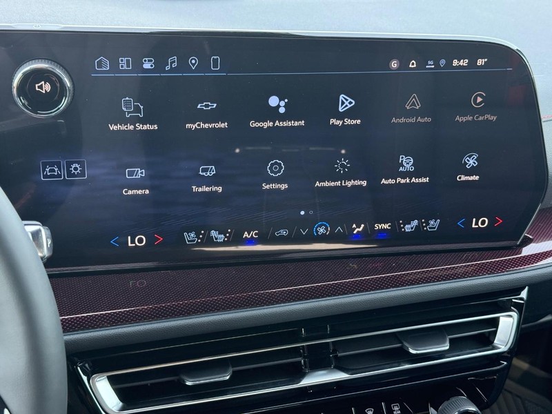 Chevrolet Traverse Vehicle Full-screen Gallery Image 13